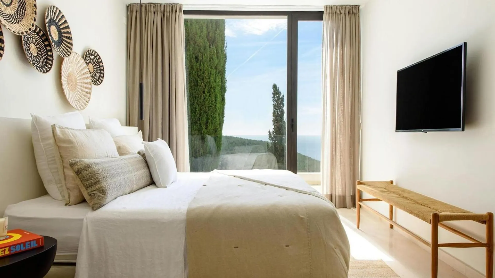 Modern Villa In Santa Eulalia Кала-Лонга 0*,  Испания