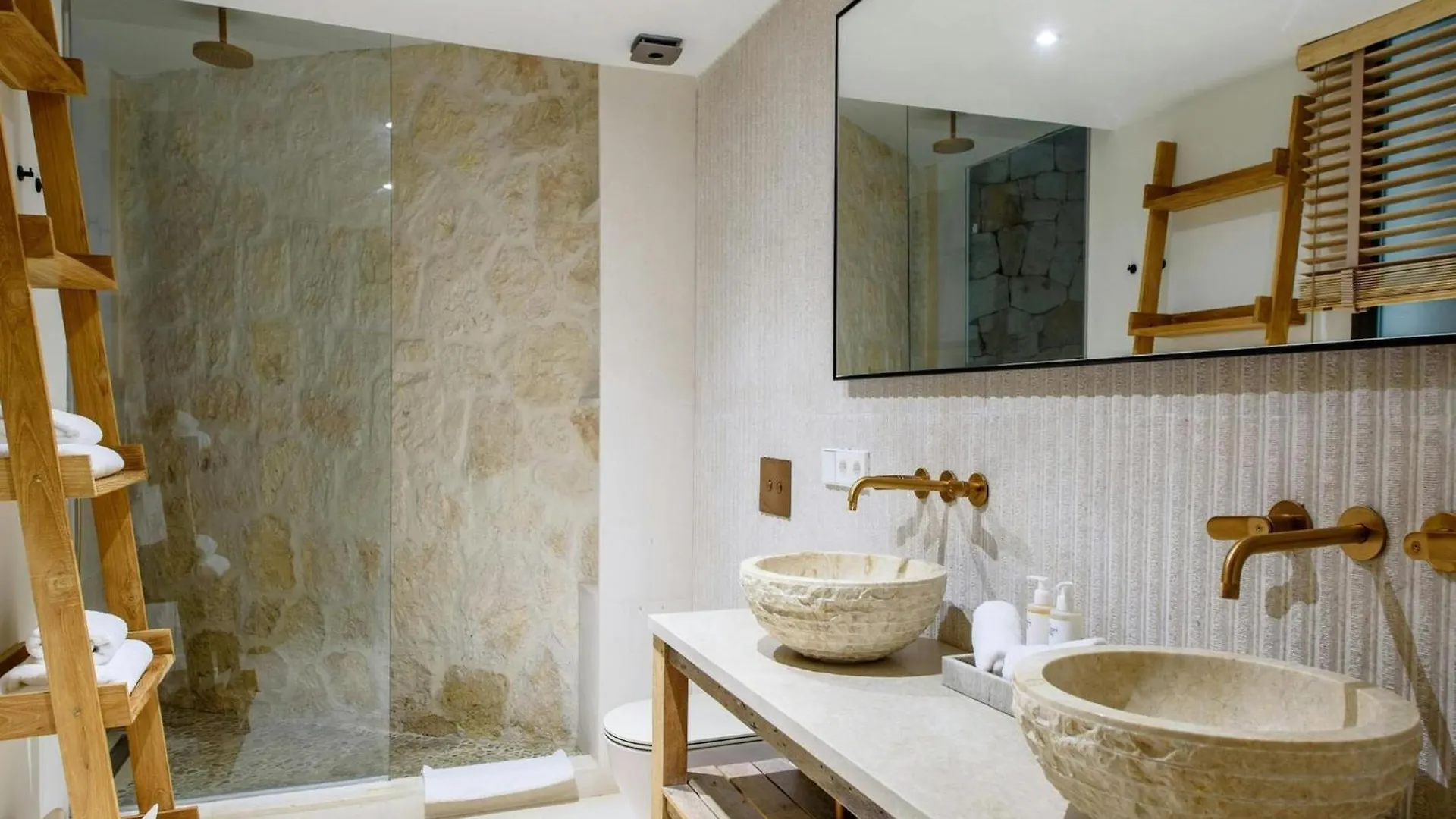 Modern Villa In Santa Eulalia Кала-Лонга